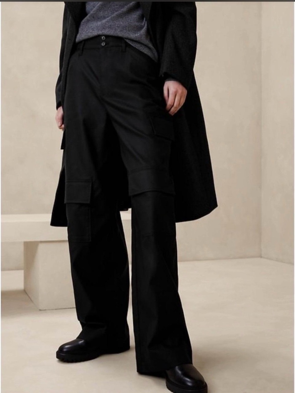 NWT Banana Republic black high rise wide Leg cargo pants size 4